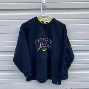 VINTAGE NIKE CREWNECK